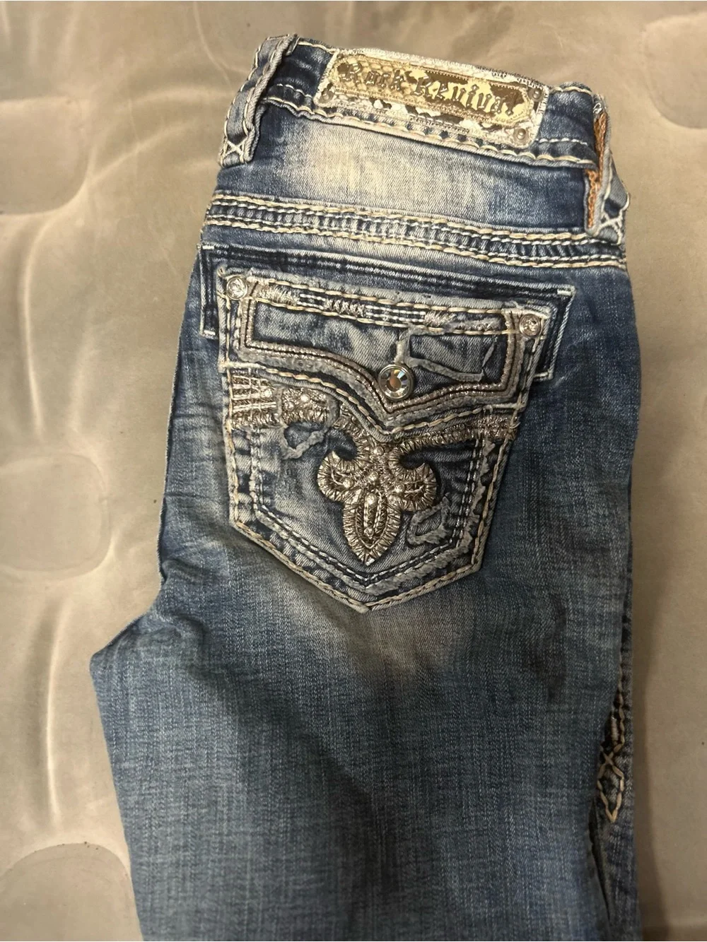 Rock Revival Women’s Skinny Jeans in Faded Blue Wash